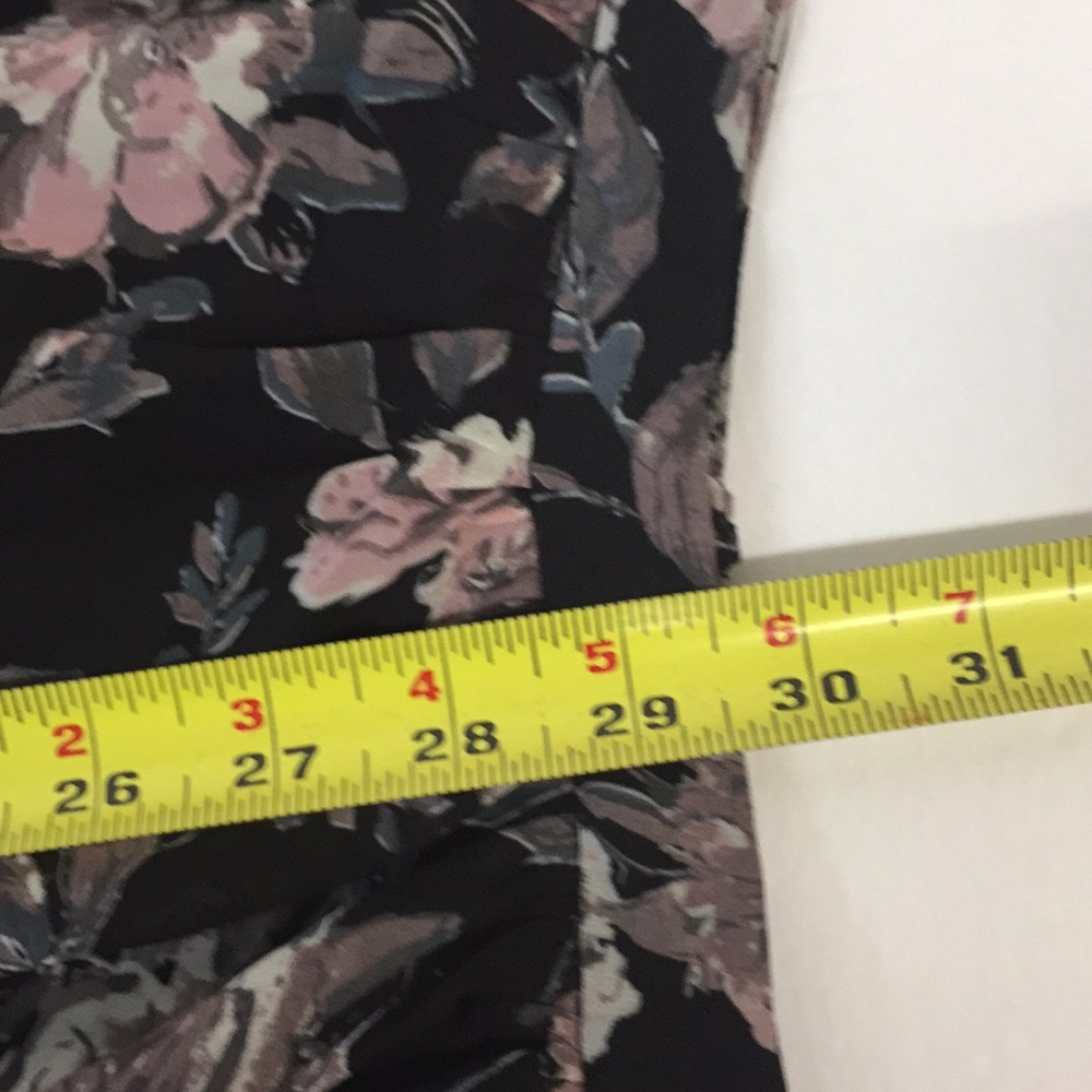Women’s InLUV Flower Skirt NWT - Picture 9 of 11